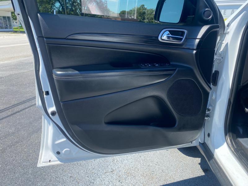 Jeep Grand Cherokee Laredo E 2WD 2021