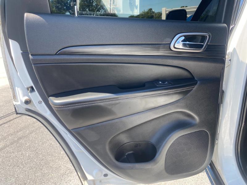 Jeep Grand Cherokee Laredo E 2WD 2021