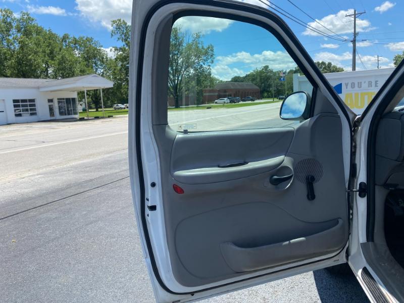 Ford F-150 XL Reg. Cab Short Bed 2WD 1998