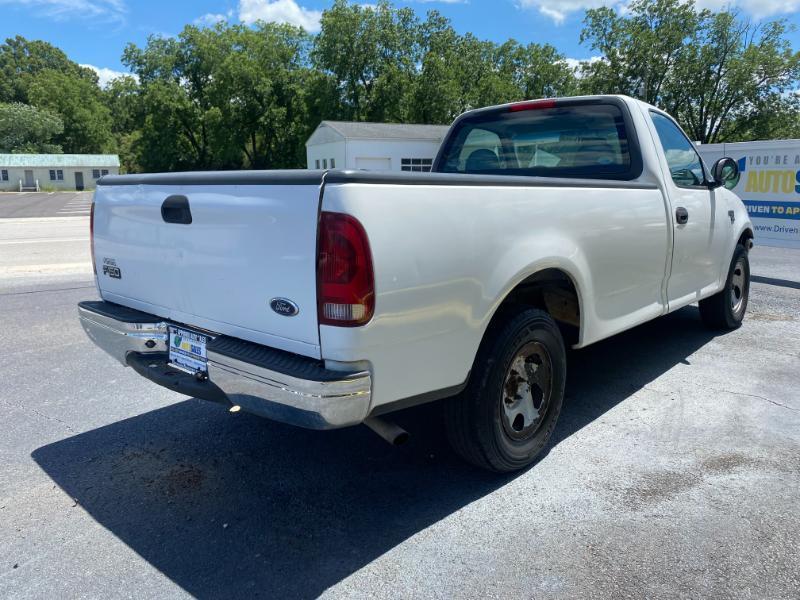 Ford F-150 XL Reg. Cab Short Bed 2WD 1998