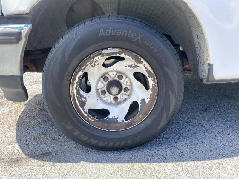 Ford F-150 XL Reg. Cab Short Bed 2WD 1998
