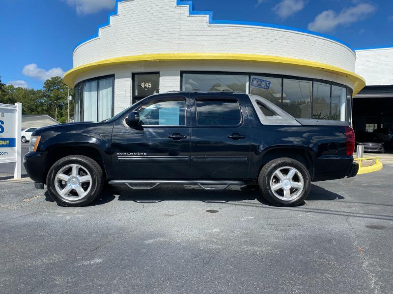 Chevrolet Avalanche LT 4WD 2010