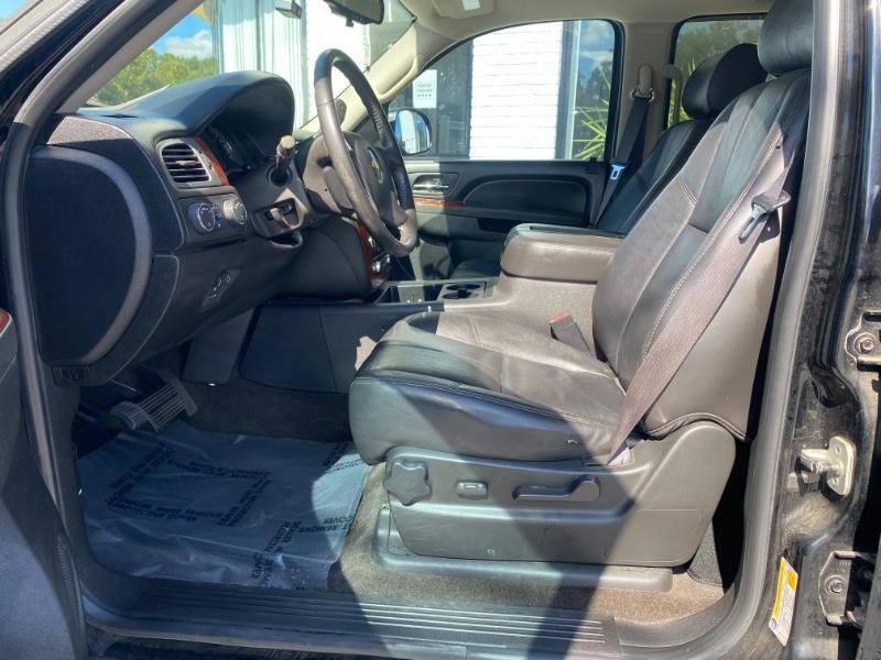 Chevrolet Avalanche LT 4WD 2010