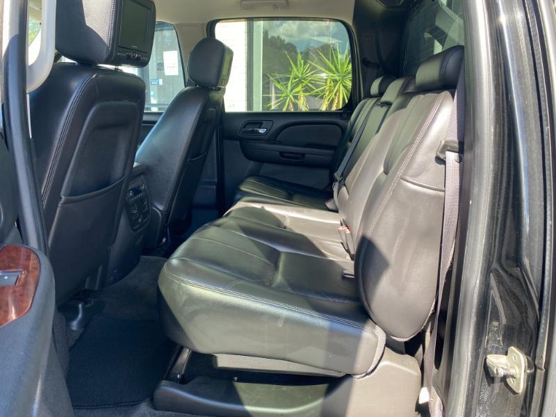 Chevrolet Avalanche LT 4WD 2010