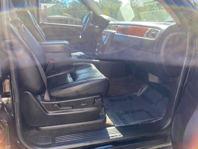 Chevrolet Avalanche LT 4WD 2010