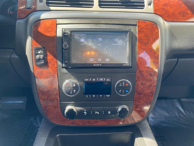 Chevrolet Avalanche LT 4WD 2010