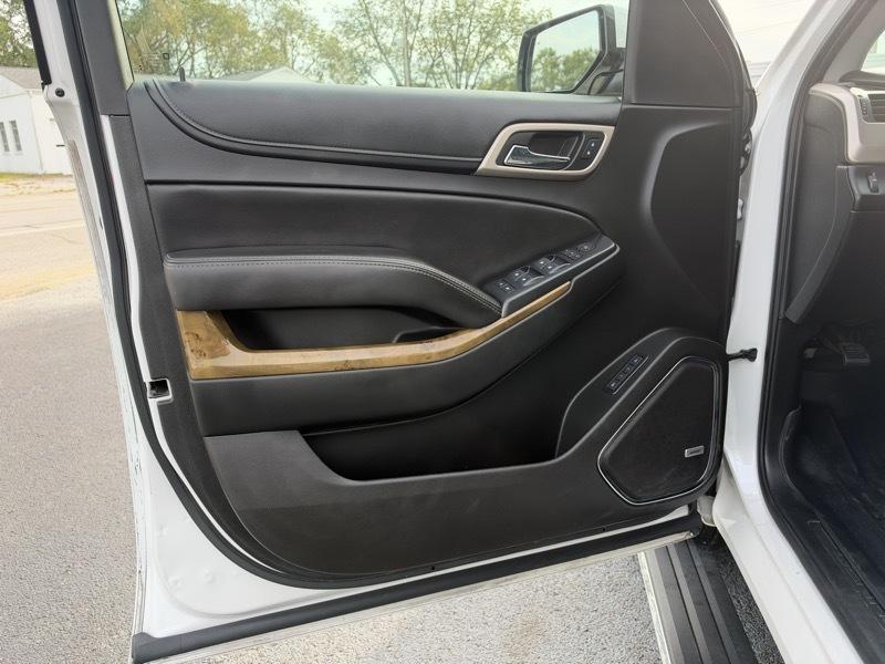 GMC Yukon Denali 4WD 2017
