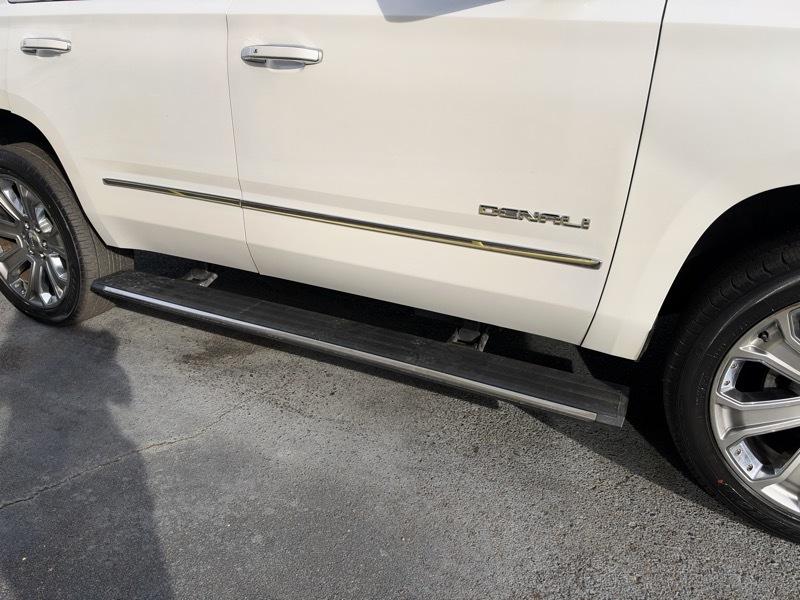 GMC Yukon Denali 4WD 2017
