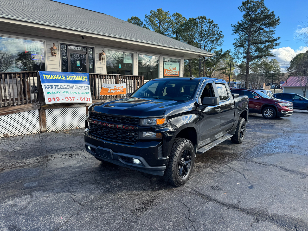 2019 Chevrolet Silverado 1500 Custom Crew Cab Short Box 4WD