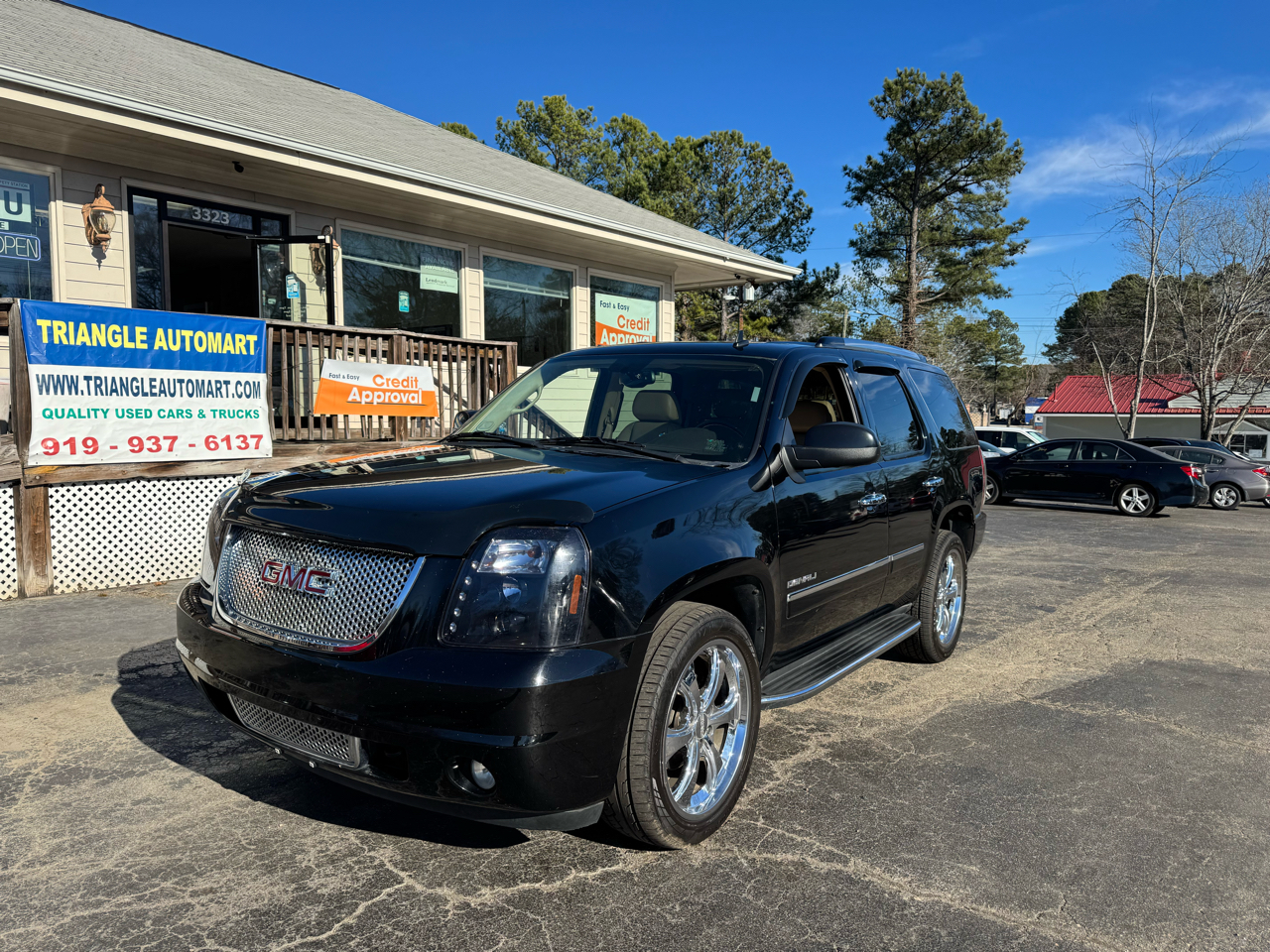 2011 GMC Yukon Denali's photo