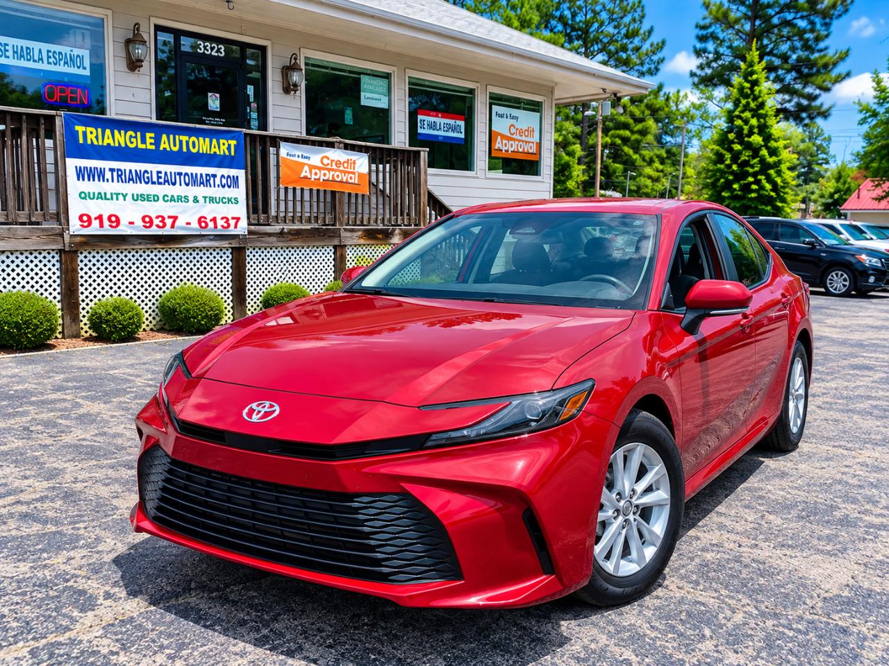 2025 Toyota Camry Hybrid LE