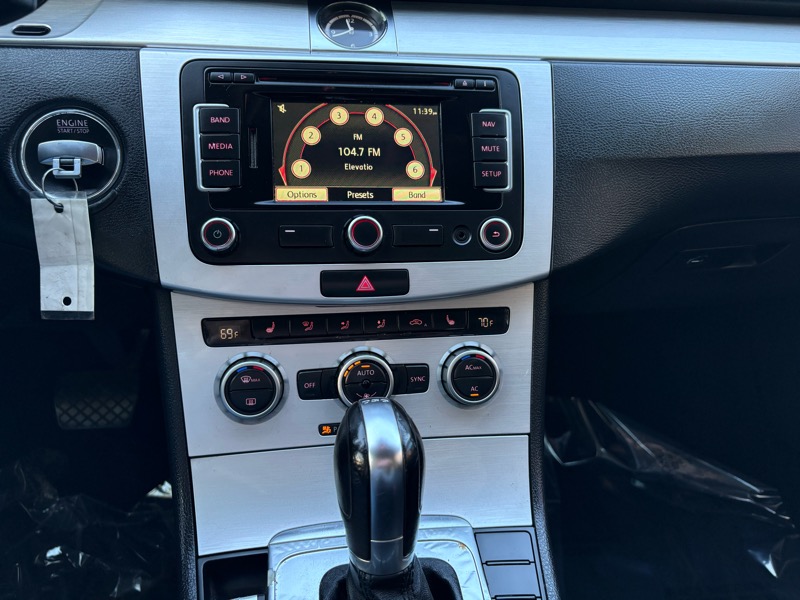 Volkswagen CC Sport w/Lighting Package 2013