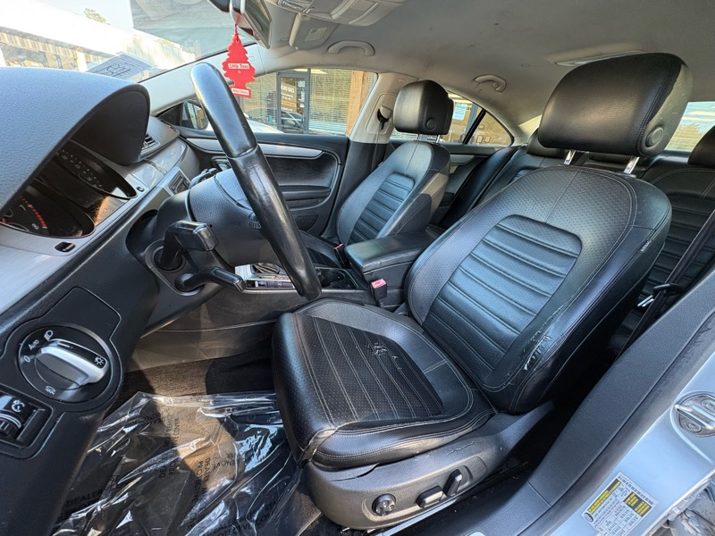 Volkswagen CC Sport w/Lighting Package 2013