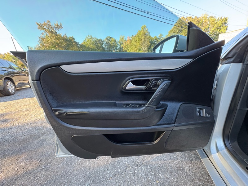 Volkswagen CC Sport w/Lighting Package 2013