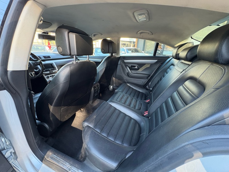 Volkswagen CC Sport w/Lighting Package 2013