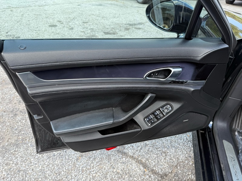 Porsche Panamera S 2013