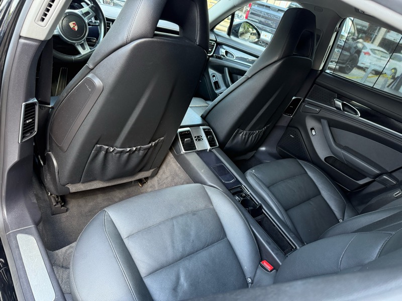 Porsche Panamera S 2013