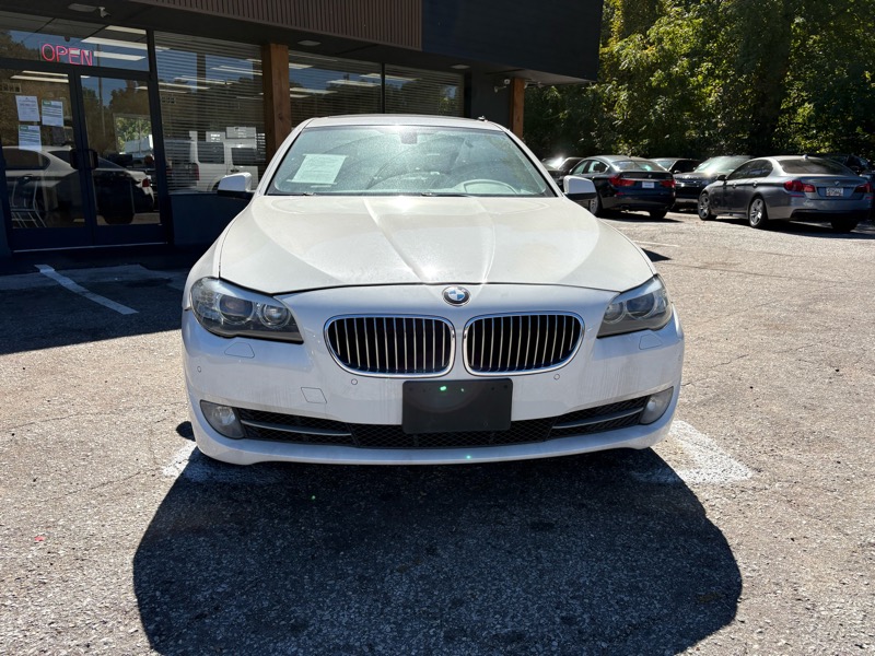 BMW 5-Series 528i xDrive 2013