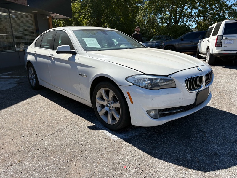BMW 5-Series 528i xDrive 2013