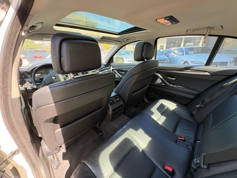 BMW 5-Series 528i xDrive 2013