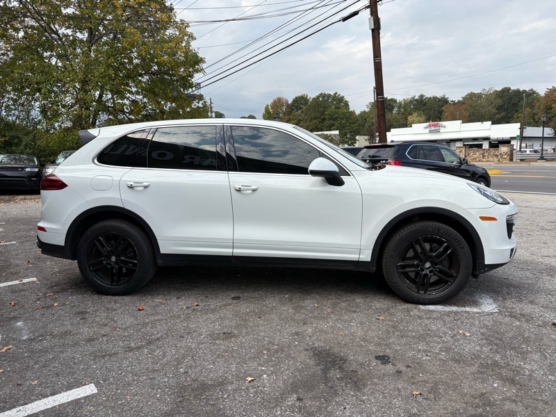 Porsche Cayenne Base 2016