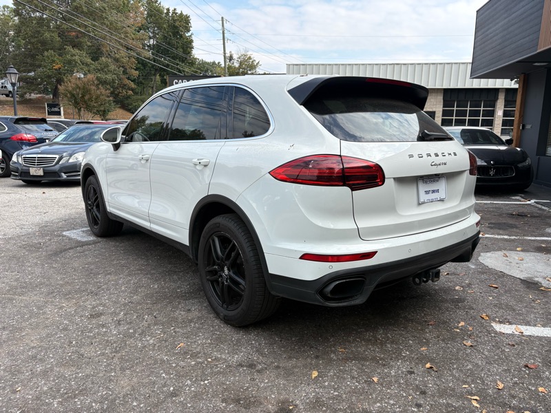 Porsche Cayenne Base 2016