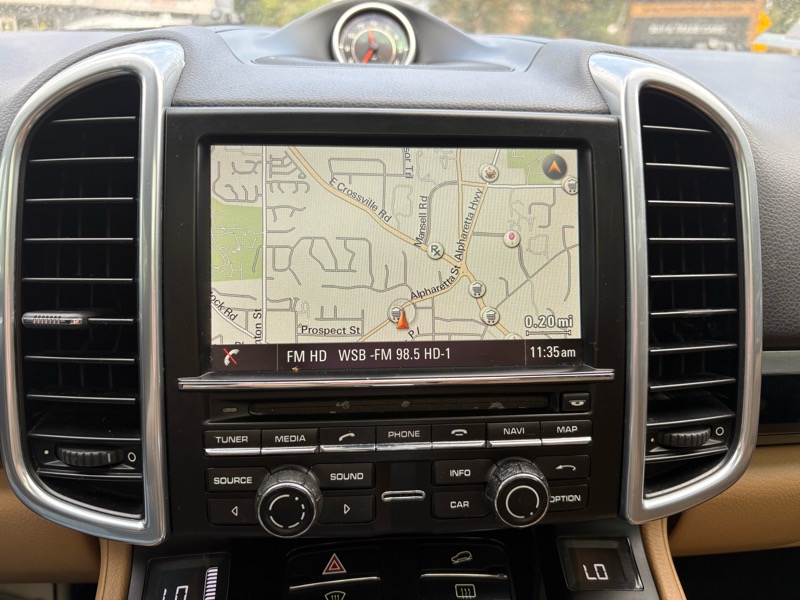 Porsche Cayenne Base 2016