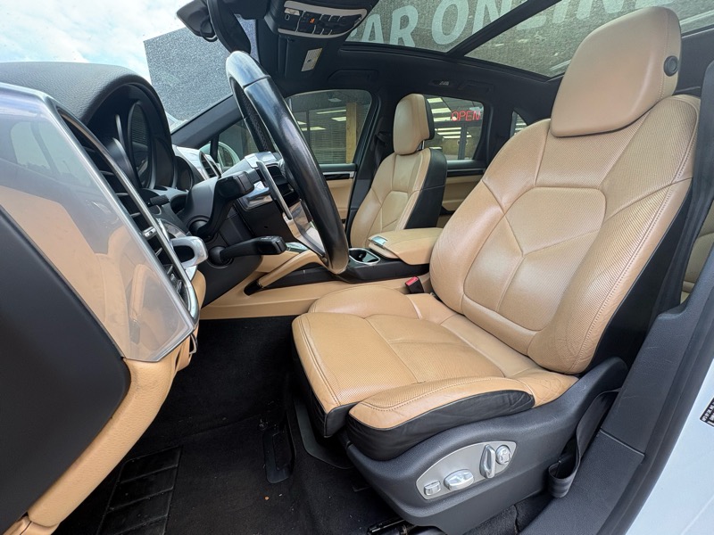 Porsche Cayenne Base 2016