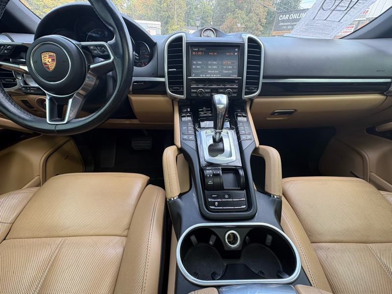 Porsche Cayenne Base 2016
