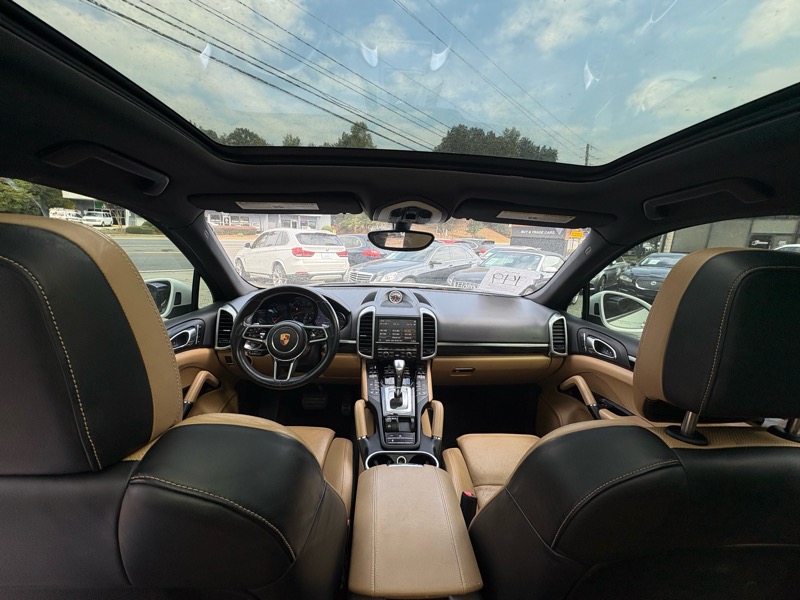 Porsche Cayenne Base 2016