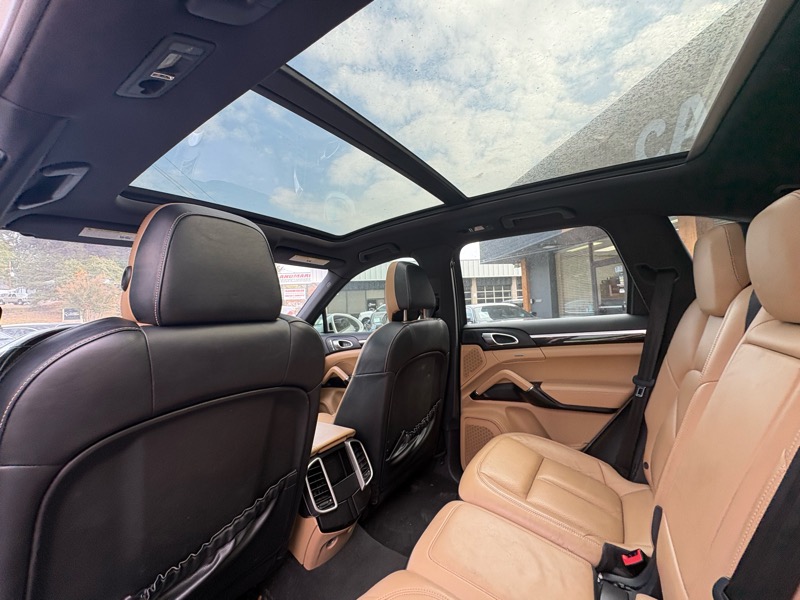 Porsche Cayenne Base 2016