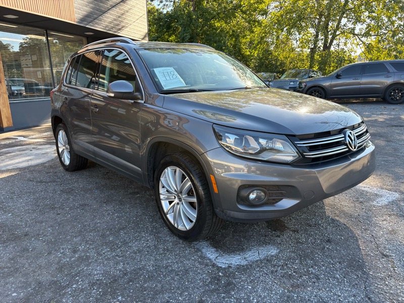 Volkswagen Tiguan SE 2016