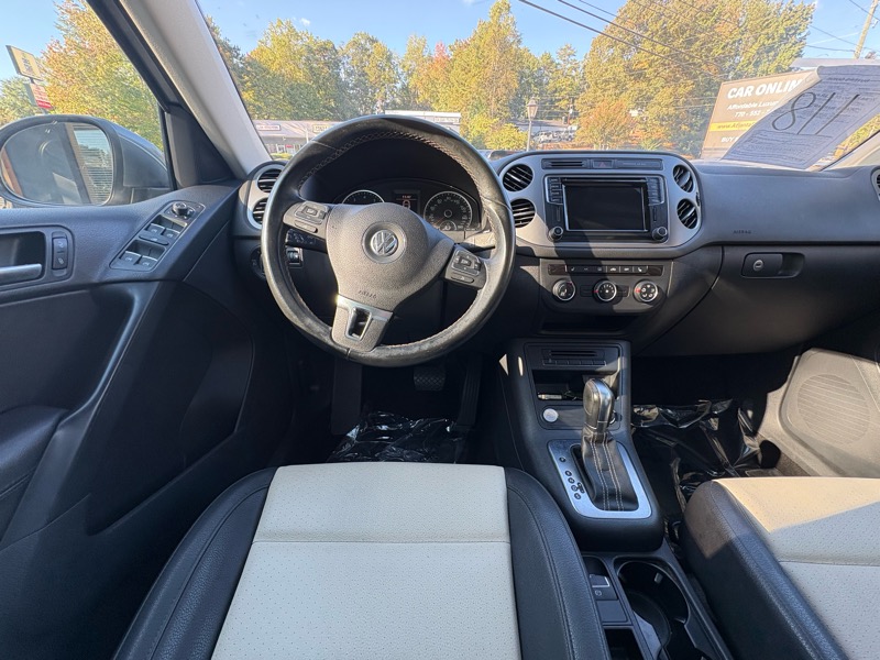 Volkswagen Tiguan SE 2016