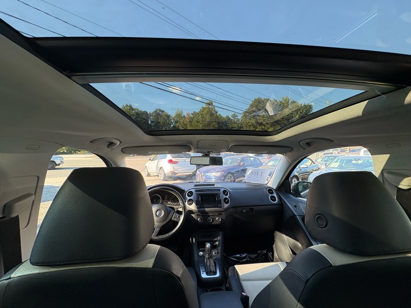 Volkswagen Tiguan SE 2016