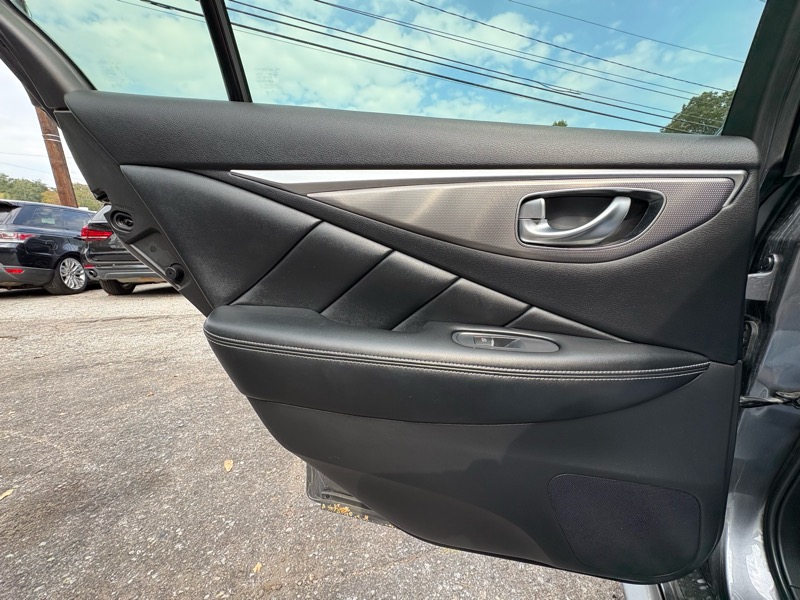 Infiniti Q50 Premium 2014