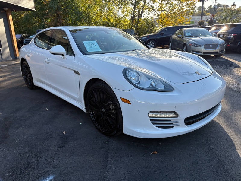 Porsche Panamera 4 2011