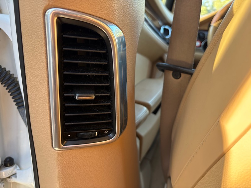 Porsche Panamera 4 2011