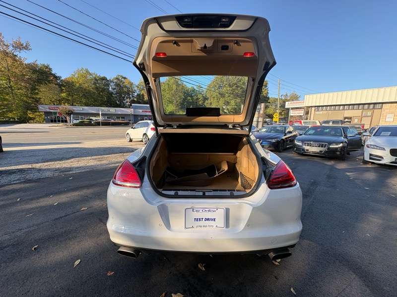 Porsche Panamera 4 2011