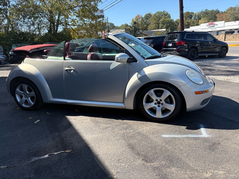 Volkswagen New Beetle S Convertible 2009