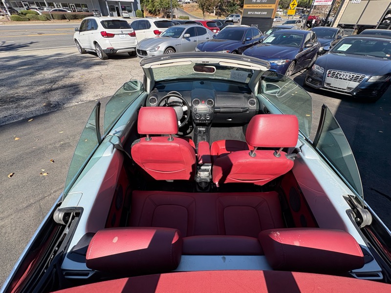 Volkswagen New Beetle S Convertible 2009