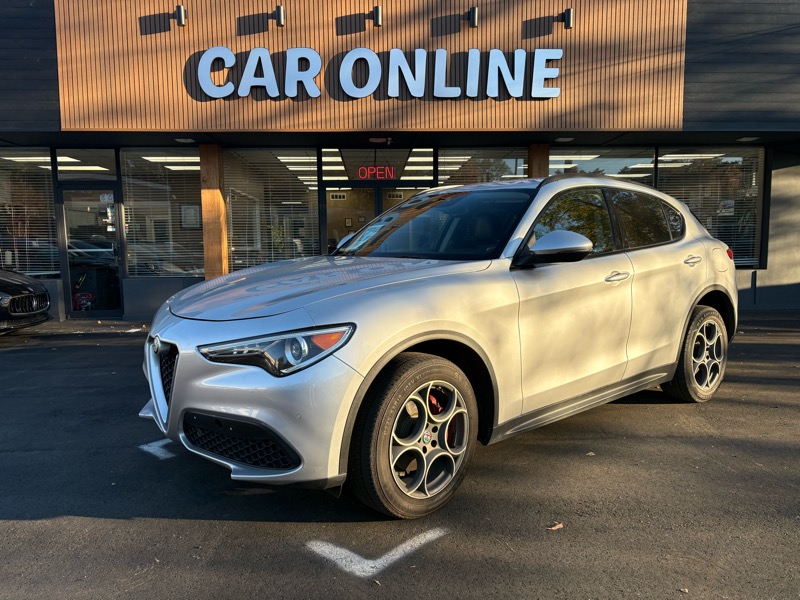 2018 Alfa Romeo Stelvio Sport