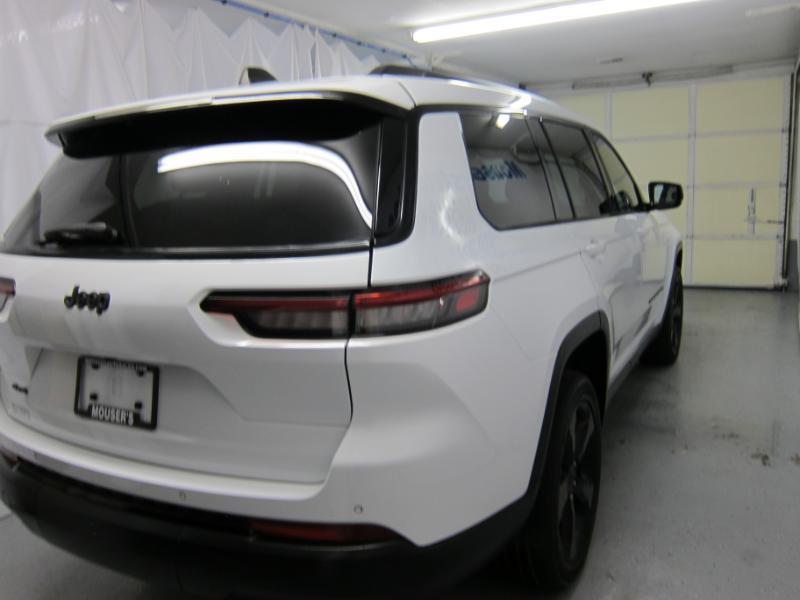 Jeep Grand Cherokee L Laredo 4WD 2023