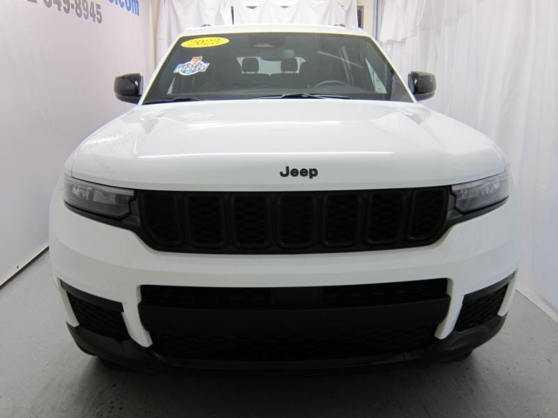 Jeep Grand Cherokee L Laredo 4WD 2023