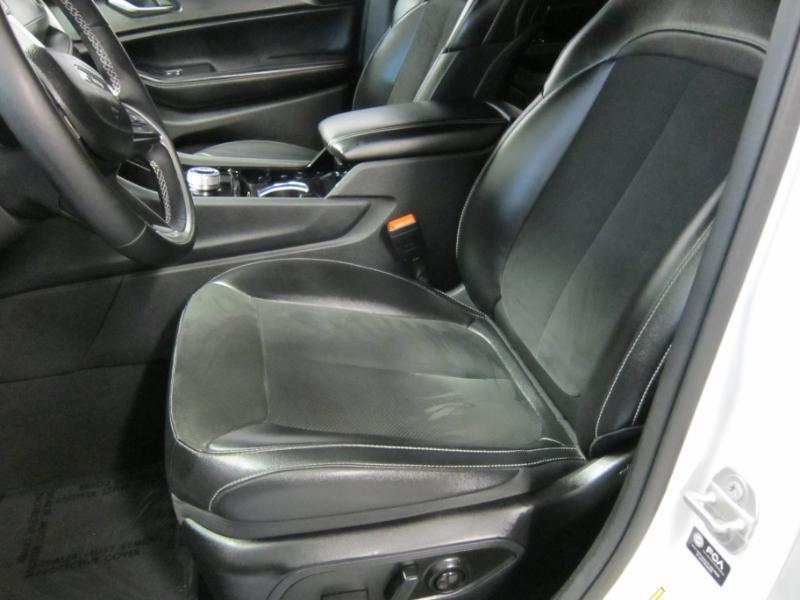 Jeep Grand Cherokee L Laredo 4WD 2023