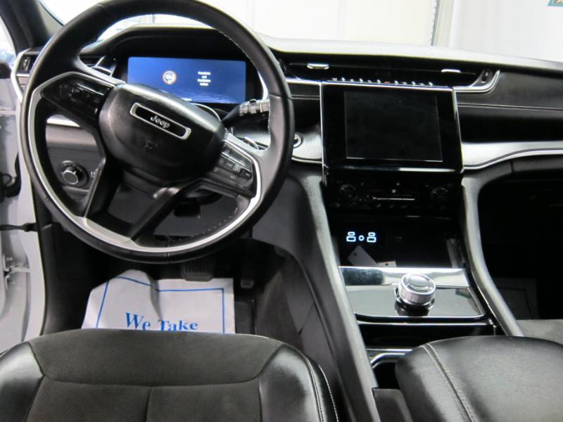 Jeep Grand Cherokee L Laredo 4WD 2023