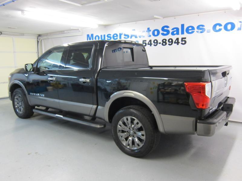 Nissan Titan PRO-4X Crew Cab 4WD 2019