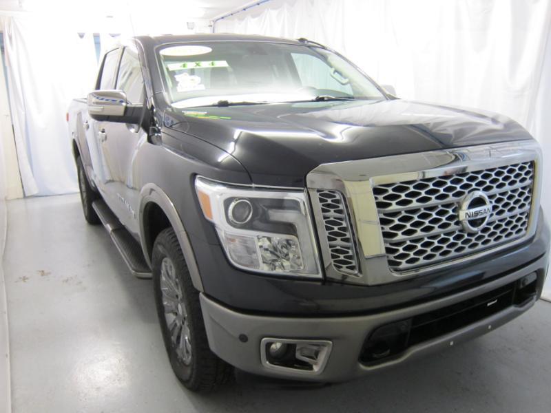 Nissan Titan PRO-4X Crew Cab 4WD 2019
