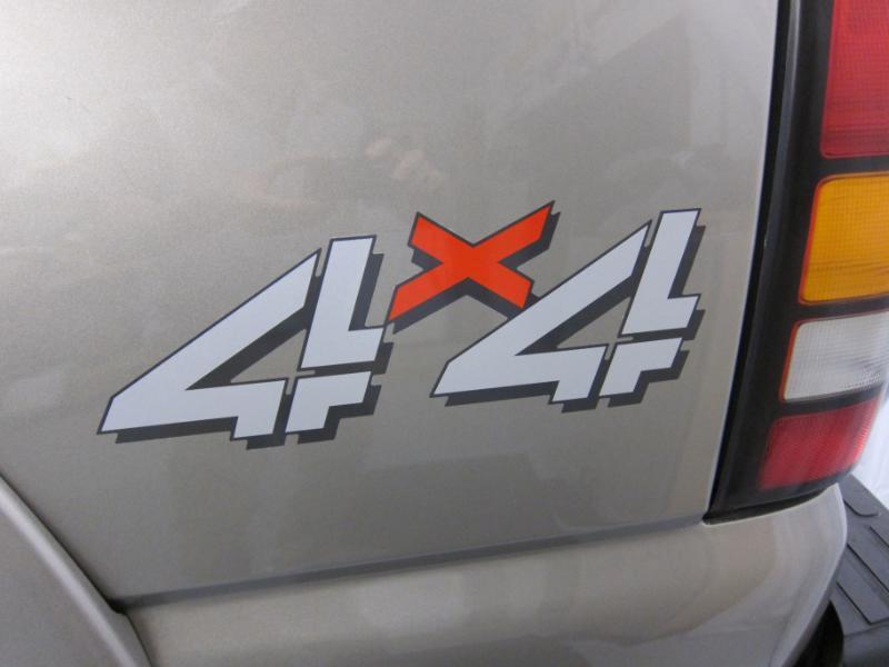 GMC Sierra 2500HD SL Ext. Cab Short Bed 4WD 2001