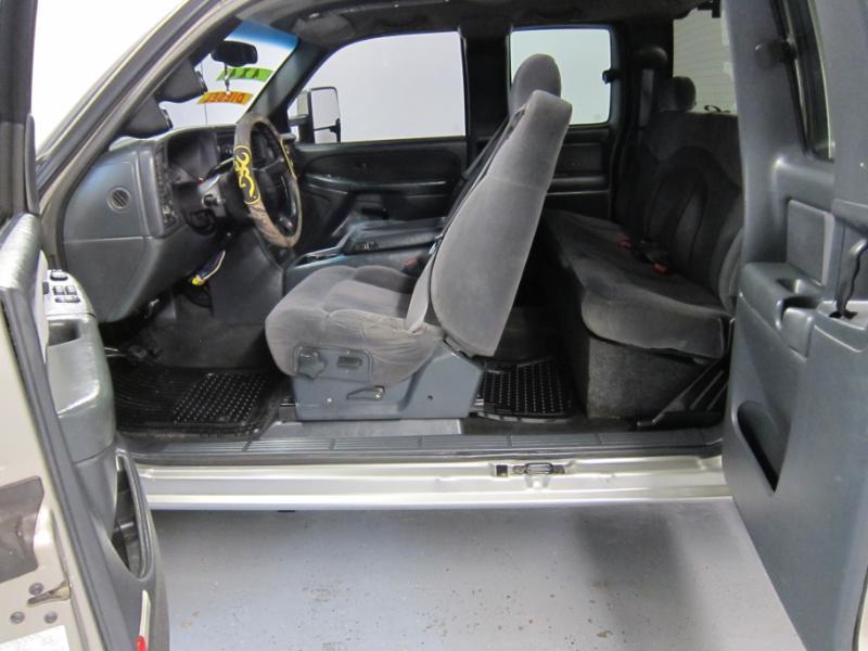 GMC Sierra 2500HD SL Ext. Cab Short Bed 4WD 2001