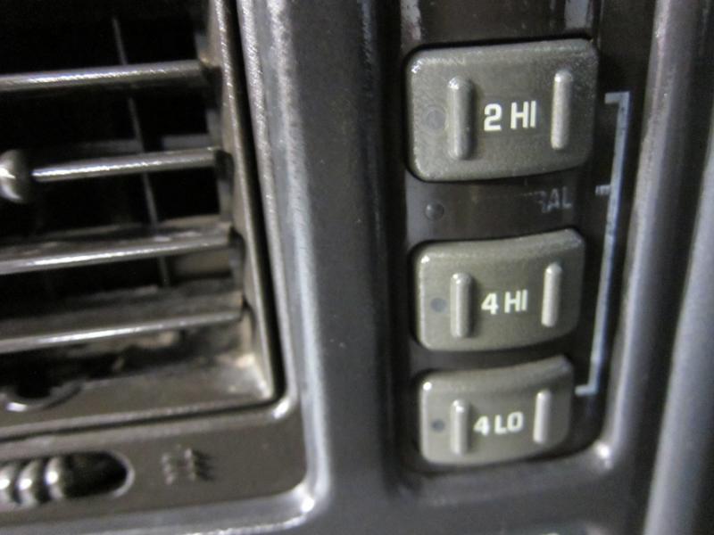 GMC Sierra 2500HD SL Ext. Cab Short Bed 4WD 2001